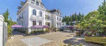 HFlower Grand Villa & Hotel - Da Lat