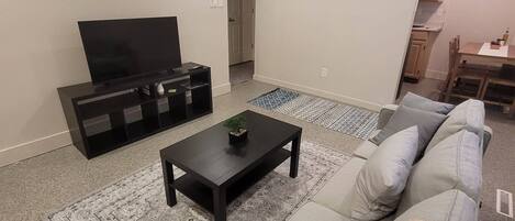 Apartment, 2 Bedrooms, Patio | Living room