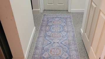 Apartment, 2 Bedrooms, Patio | Interior