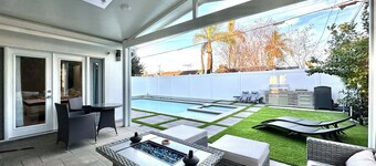 3BR Retreat w/ Pool & Spa, Prime Tarzana Location