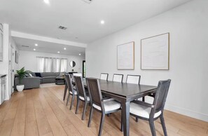 Dining - 3BR Retreat w/ Pool & Spa, Prime Tarzana Location (Los Angeles)