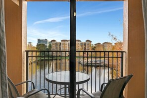 디자인 콘도, 침실 2개, 발코니 | 내부