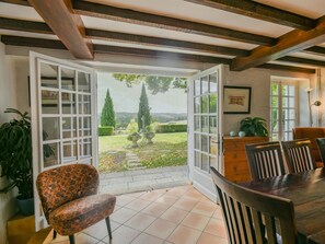 Interior - Spacious familyhouse with privat pool and slide (Lusignac)