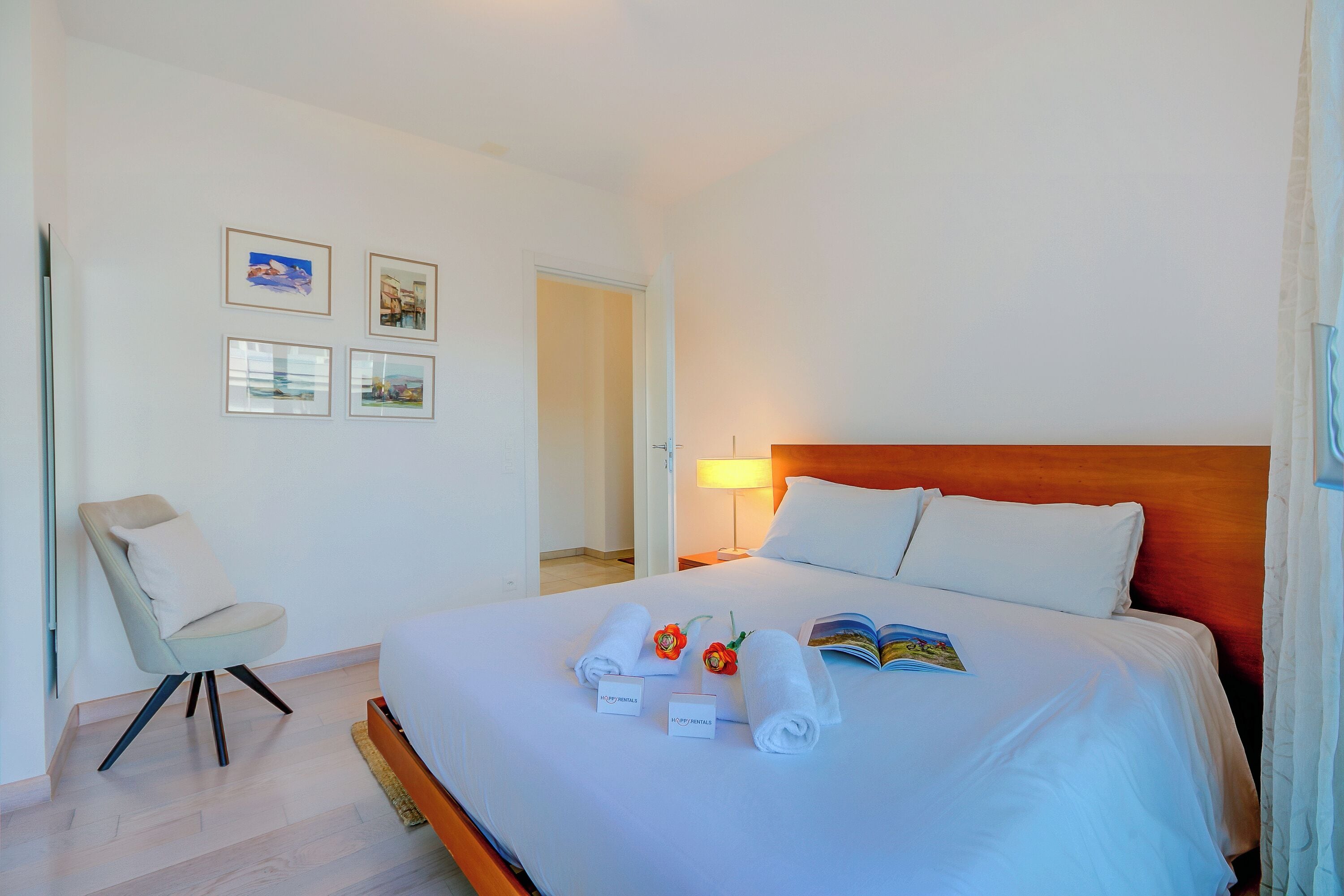 3 bedrooms, laptop workspace, iron/ironing board, free WiFi