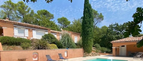 Piscine extérieure