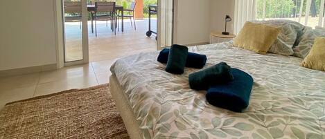 5 bedrooms, iron/ironing board, travel cot, free WiFi