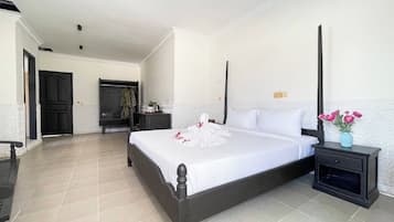 Quarto casal luxo | Frigobar, cofres nos quartos, individualmente decorados
