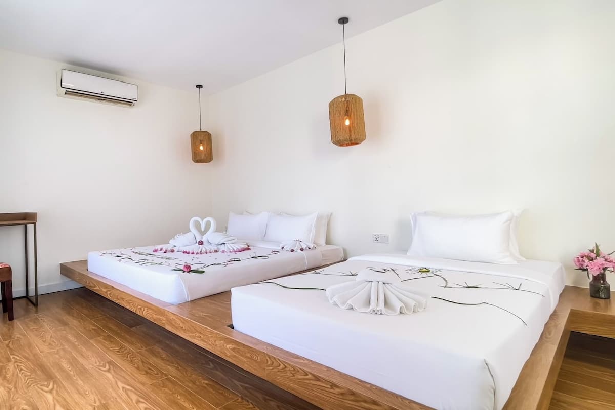 Kamar Keluarga, balkon | Minibar, brankas, dan didekorasi berbeda-beda