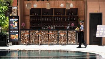 Bar ved poolen