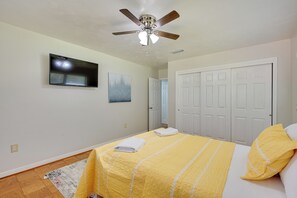 4 habitaciones, tabla de planchar con plancha, internet y ropa de cama 