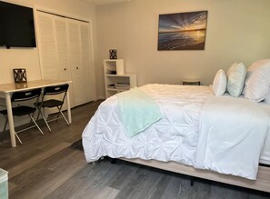 3 bedrooms, iron/ironing board, WiFi, bed sheets - Serene 3-bedroom house with AC in charming Columbus (Columbus)