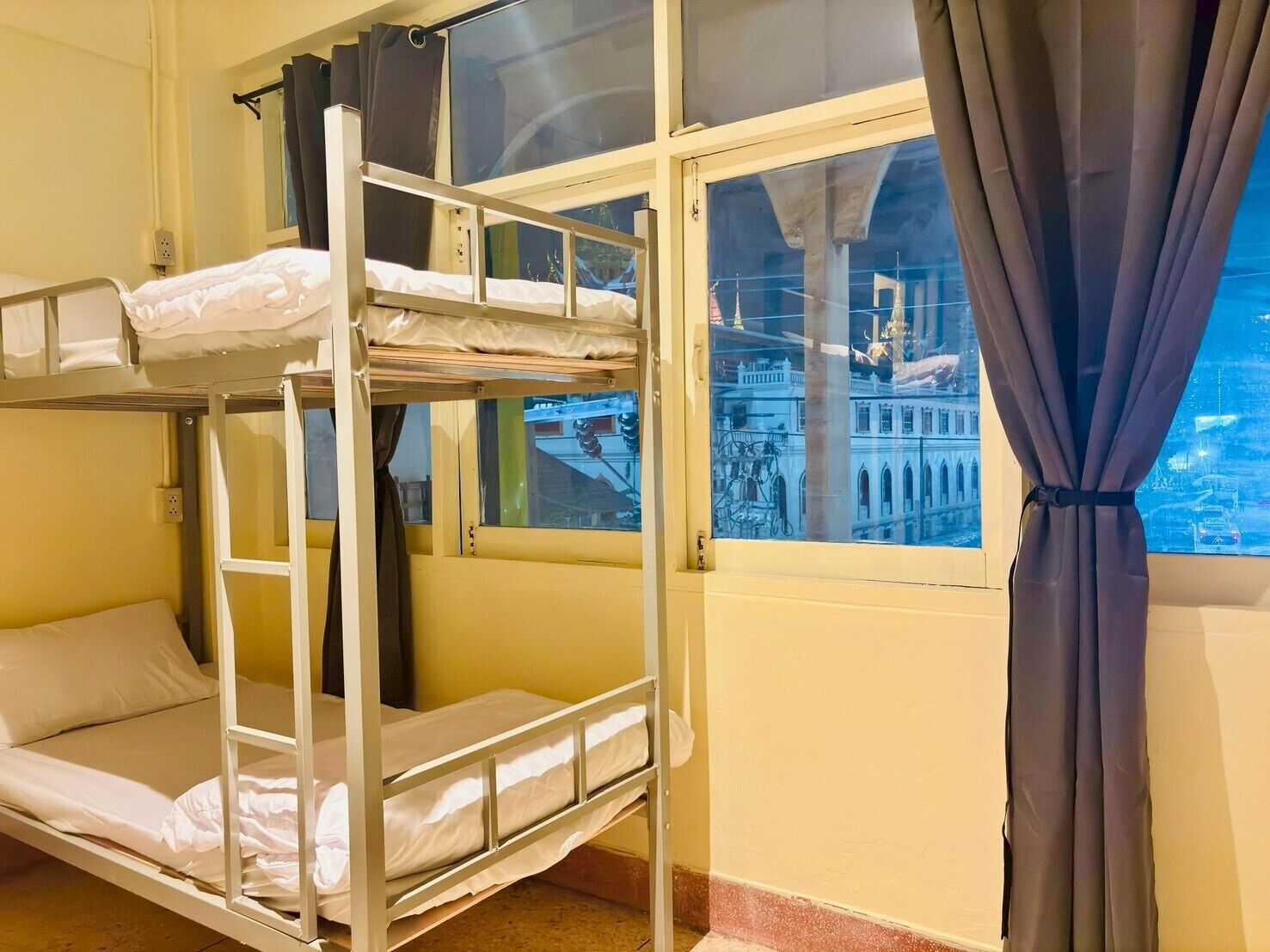 Dormitorio compartido, solo para hombres