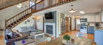 Lake Keowee Family Retreat w/ Private Dock