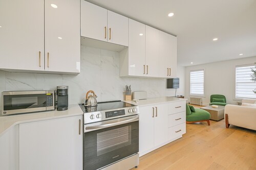 Easy NYC Access! Yonkers Apt 1/2 Mi to Metro-North