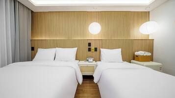 Premium Suite, Balcony | Blackout curtains, soundproofing, free WiFi