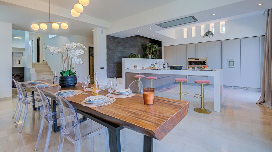 Lugano Lake View Villa w. Private Pool
