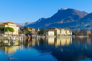 Unclassified image, 3 of 53, button - Lugano Lake View Villa w. Private Pool (Lugano)