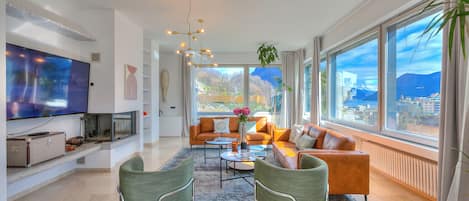 Villa estándar, varias habitaciones, refrigerador y microondas (Lugano Lake view villa w. private) | Área de sala de estar
