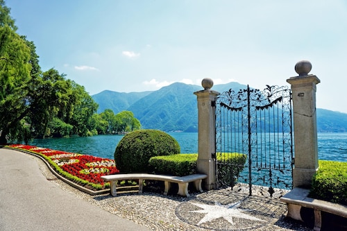 Lugano Lake View Villa w. Private Pool
