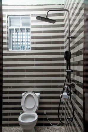 豪華客房, 陽台 | 浴室