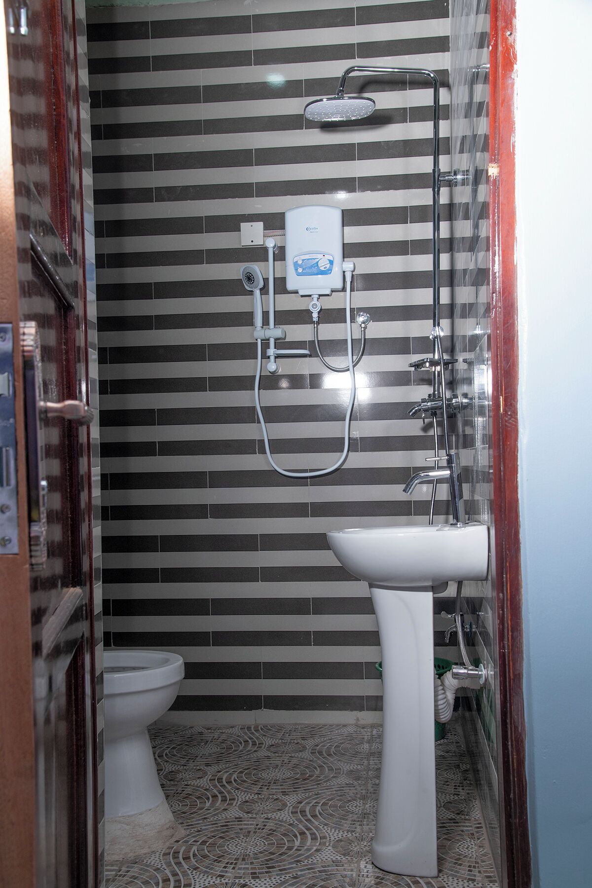 Deluxe Room, Balcony | Bathroom