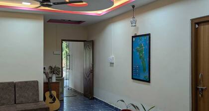 Cozy Stay with Shared Kitchen | Close to Beaches & Dive Spots