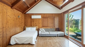 Basic Room, 1 Bedroom (Boracay 101) | 1 bedroom, free WiFi - Daebu-do, White Island Pension (Ansan)