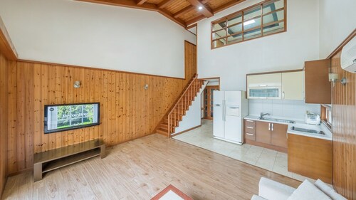 Daebu-do, White Island Pension