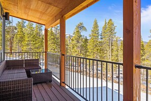 Property grounds - 2BR New Home in Twin Lakes, Views, Pet Friendly (Twin Lakes)