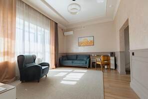 Living area - Beibarys Hotel (Oskemen)