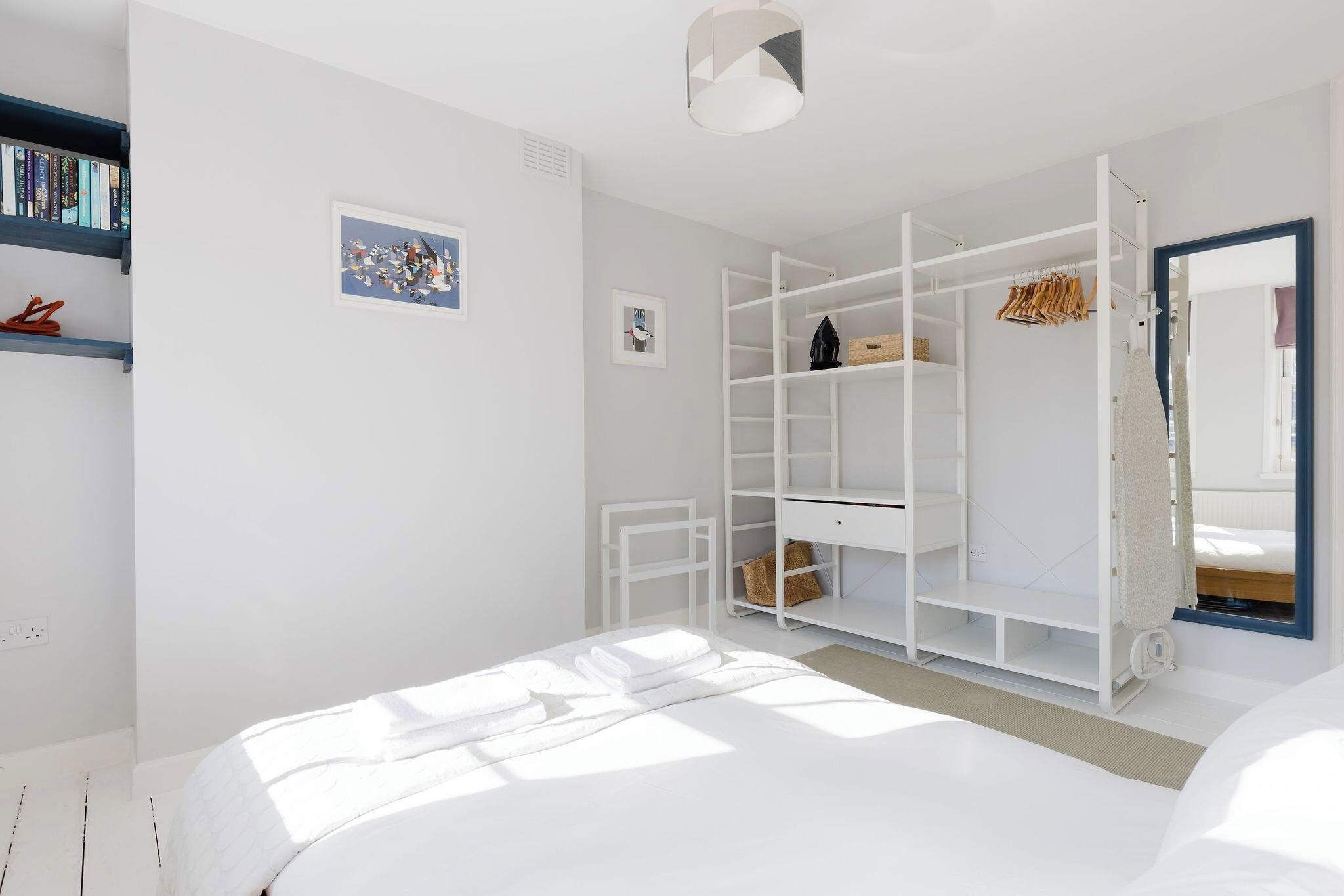 1 chambre, fer et planche à repasser, accès Internet, draps fournis