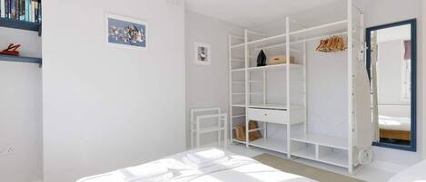 1 chambre, fer et planche Ă repasser, accĂšs Internet, draps fournis