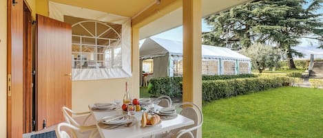 ลานระเบียง/นอกชาน