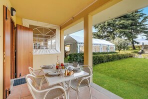 Terrace/patio - Residence La Perla Apartments (Monte Isola)