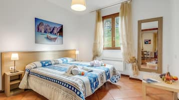 1 bedroom, free WiFi, bed sheets