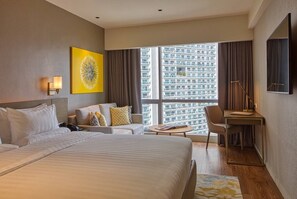 1 bedroom, iron/ironing board, WiFi, bed sheets - Novotel Suites Acqua w/ City View (Mandaluyong City)