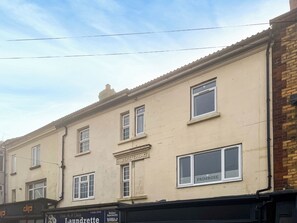 Exterior - A great location within a stones throw of the beach, harbour and town centre. (Bridlington)