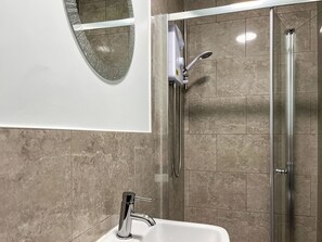 Towels - A great location within a stones throw of the beach, harbour and town centre. (Bridlington)