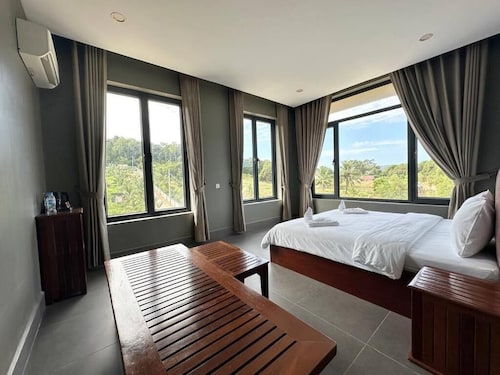 Alicia resort
