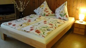 Ferros/tábuas de passar roupa, Wi-Fi, roupa de cama