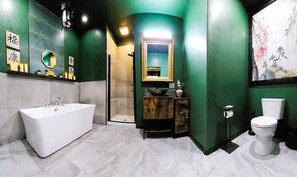 Bathroom - Asian Zen with Jacuzzi, Kitchenette, Near Victoria Sq (Sparks)