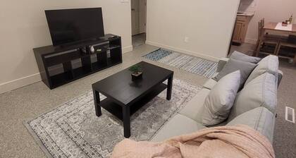 Modern 2BR Near Downtown & Expo Centre