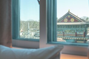 Deluxe-Einzelzimmer, Stadtblick | Innenbereich