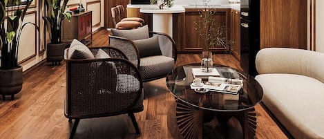 Suite studio Premier, vue sur la ville | Aire de séjour