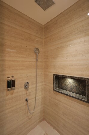 Tremannsrom – standard | Bad