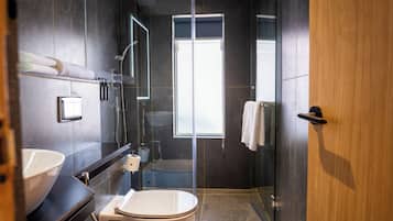 Suite | Bathroom