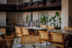 Tempat makan outdoor
