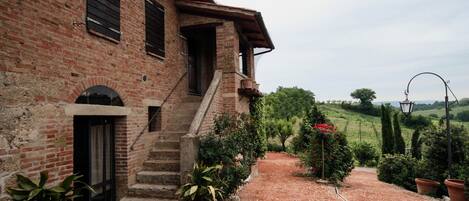 Appartement Confort, vue sur le jardin | Vue de la chambre
