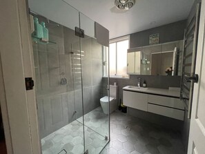 Hair dryer - Central, Fun & Cozy! (Jindabyne)