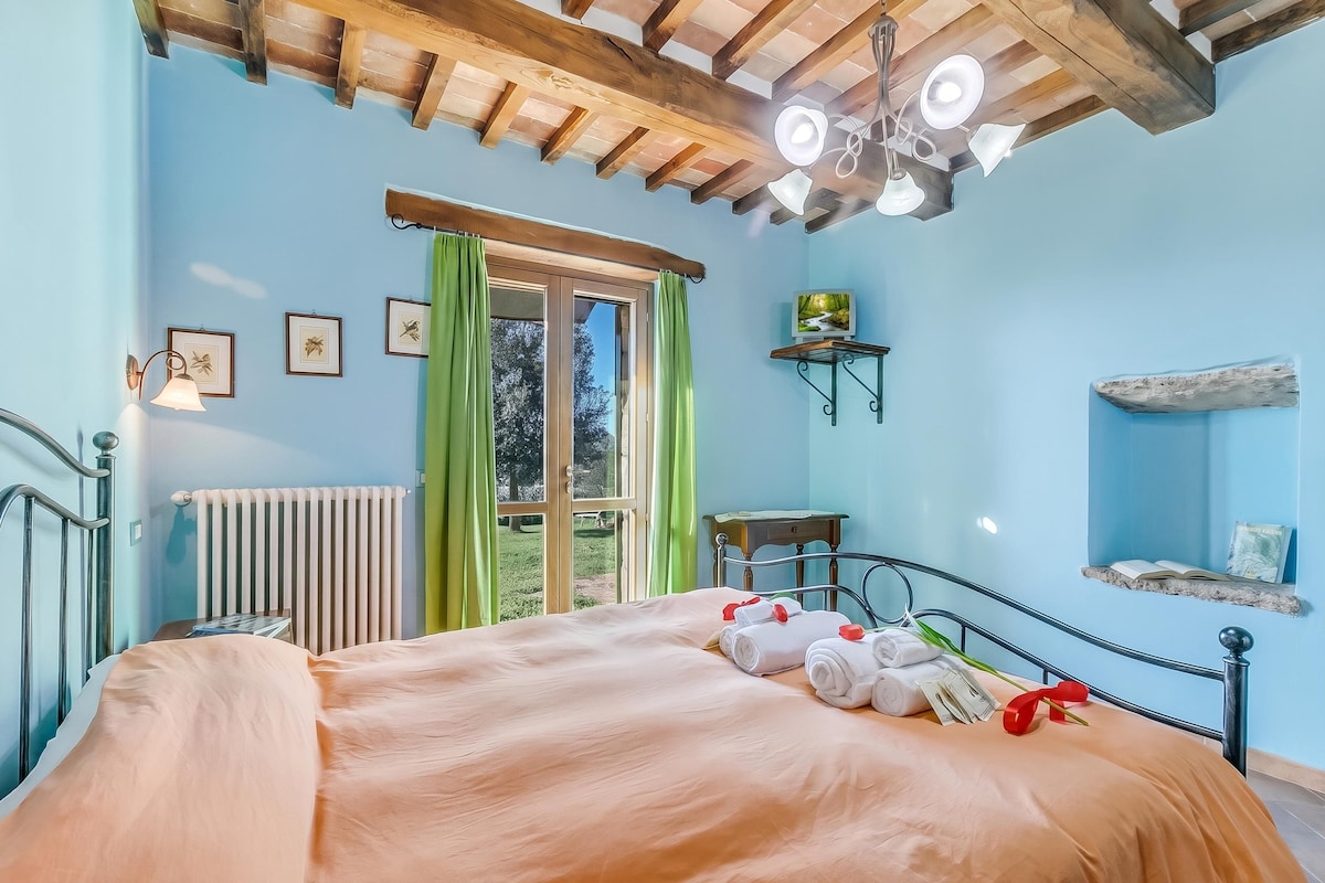 Family Apartment, 2 Bedrooms, 2 Bathrooms (Sorgenti Pitigliano 1 with Shared) | 4 bedrooms, WiFi
